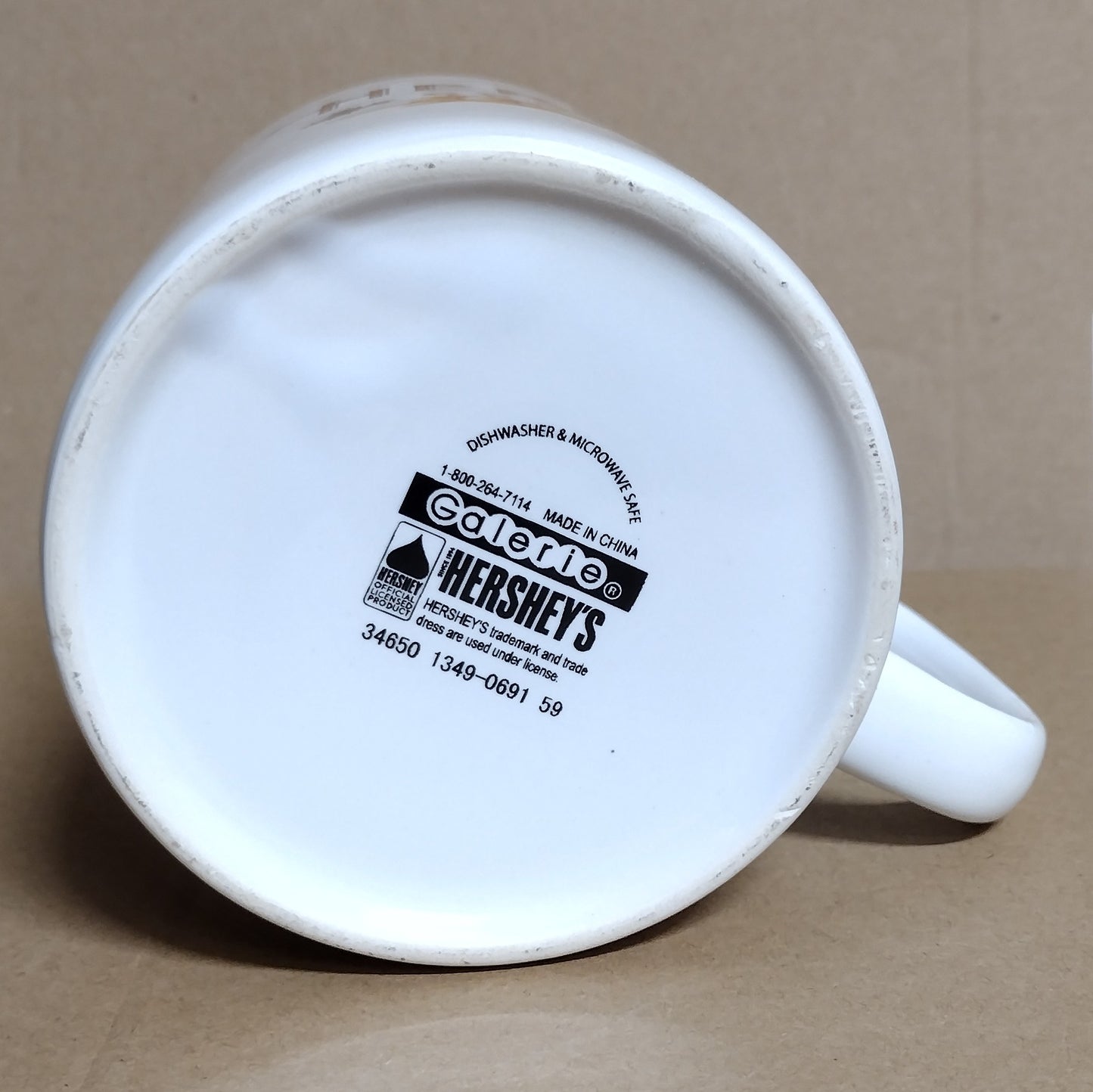 Hershey's Chocolate Oversized Jumbo Mug Cup Christmas Coffee 32oz Santa Reindeer