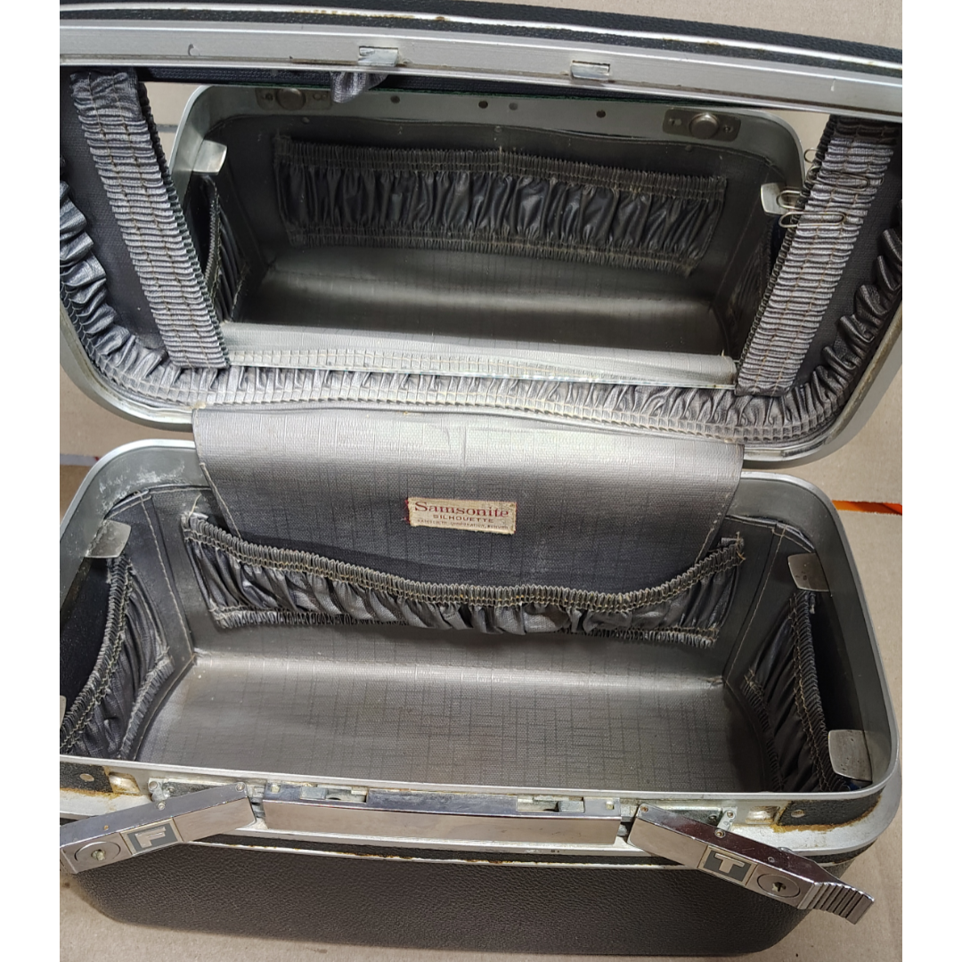 Samsonite Silhouette Hard Shell Cosmetic/Makeup Case Vintage Charcoal Textured Pre-Owned