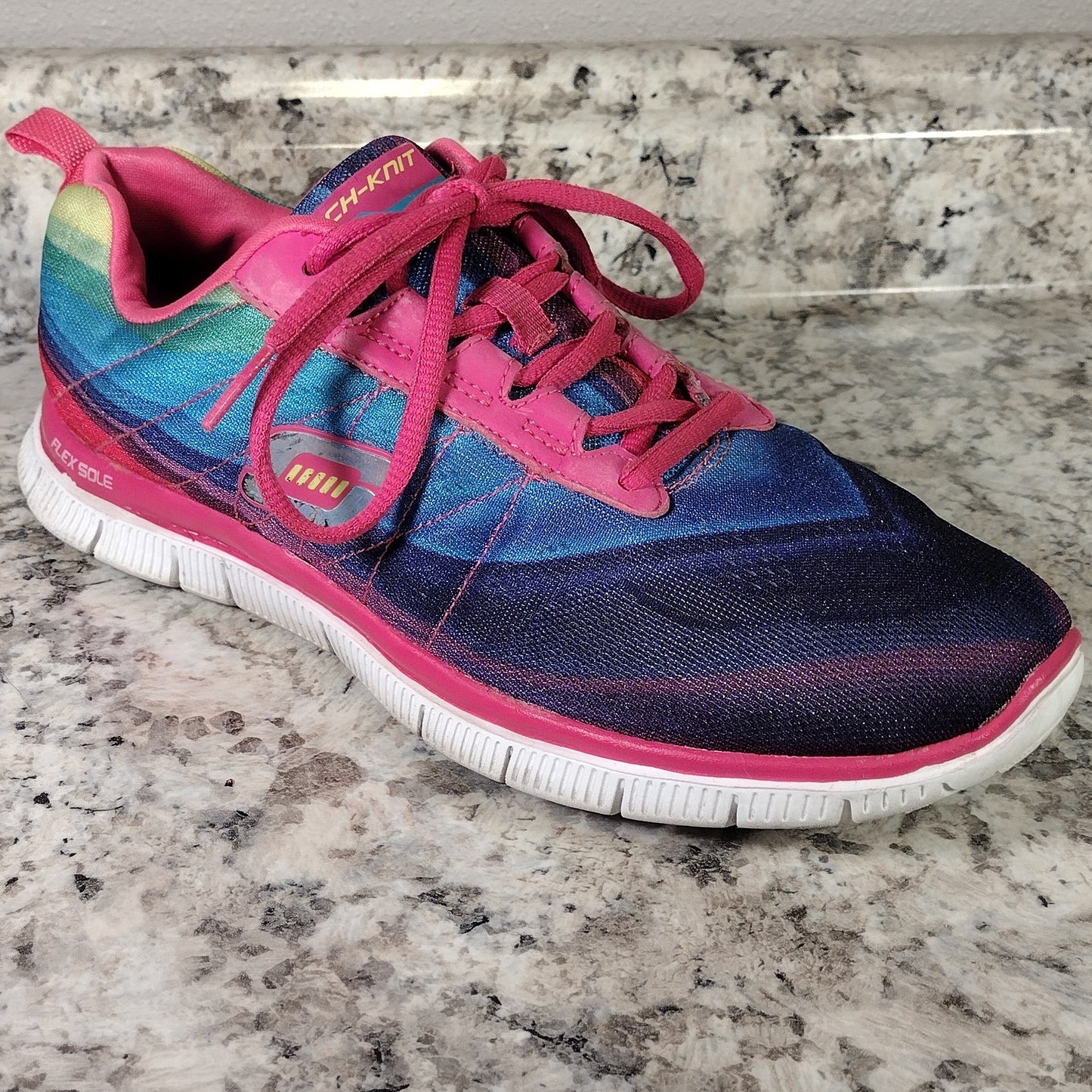 Skechers Knit Sneakers Flex Sole Shoes Multicolor Rainbow Pride Womens size 8 (Pre Owned)