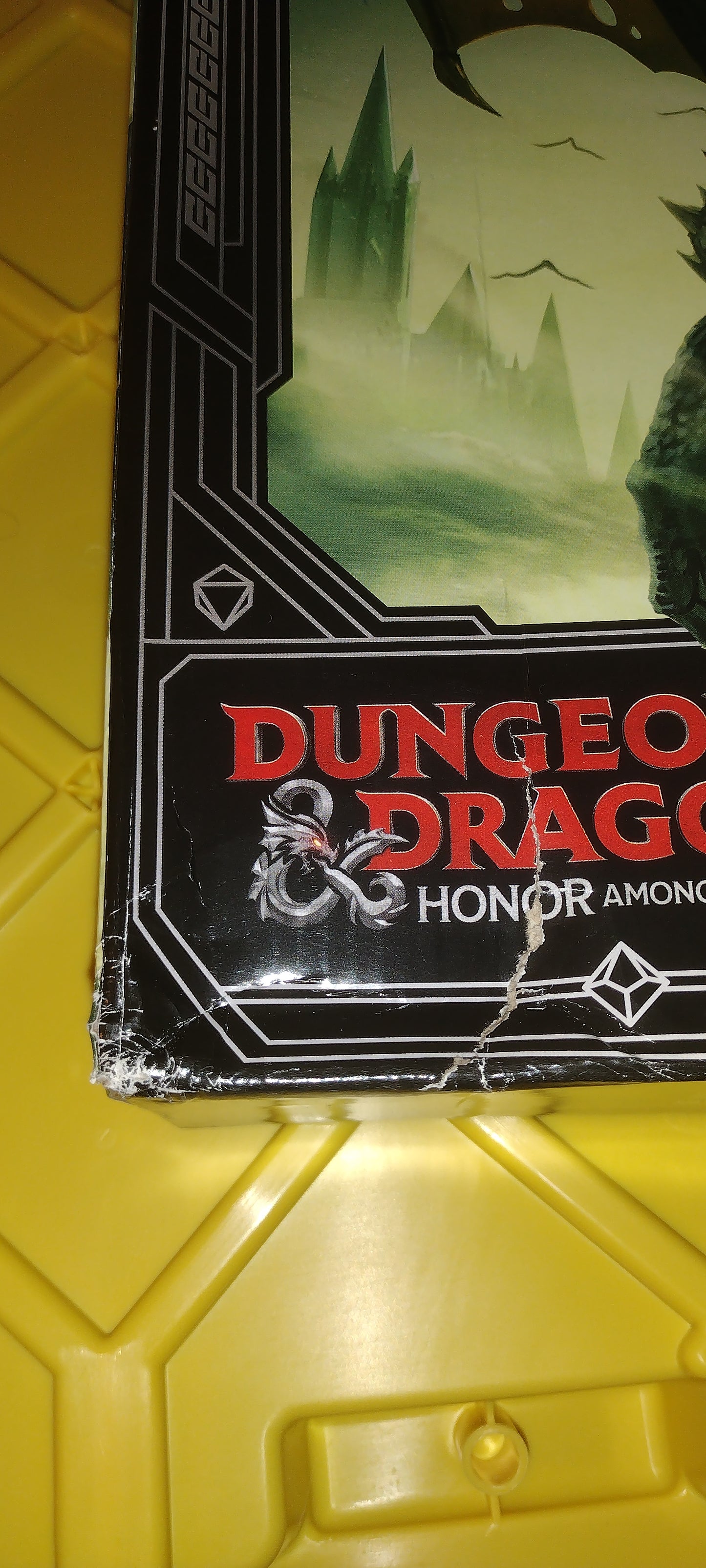 Dungeons & Dragons Black Dragon Rakor D&D Dragon Toy Action Figure Damaged Box