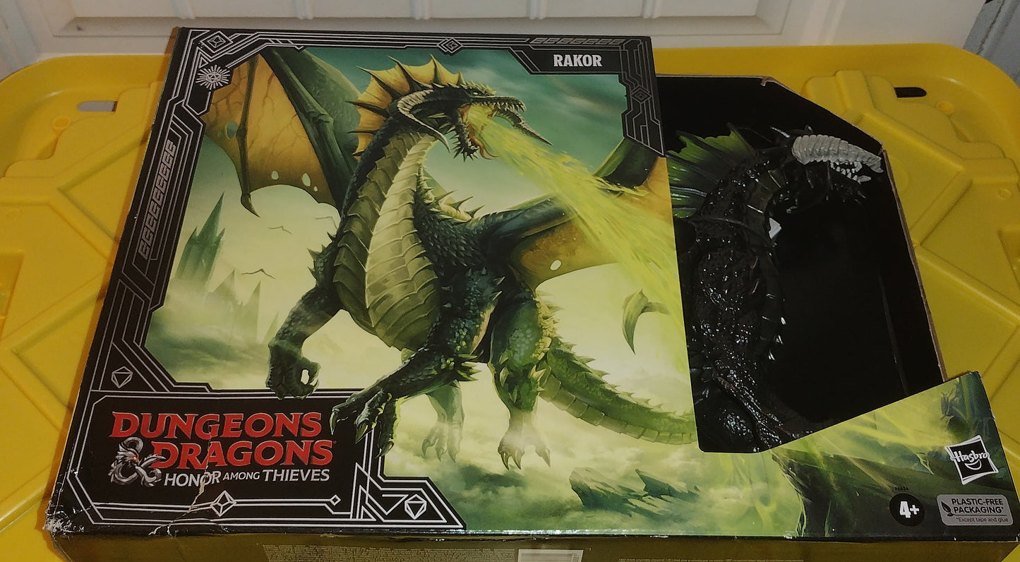 Dungeons & Dragons Black Dragon Rakor D&D Dragon Toy Action Figure Damaged Box