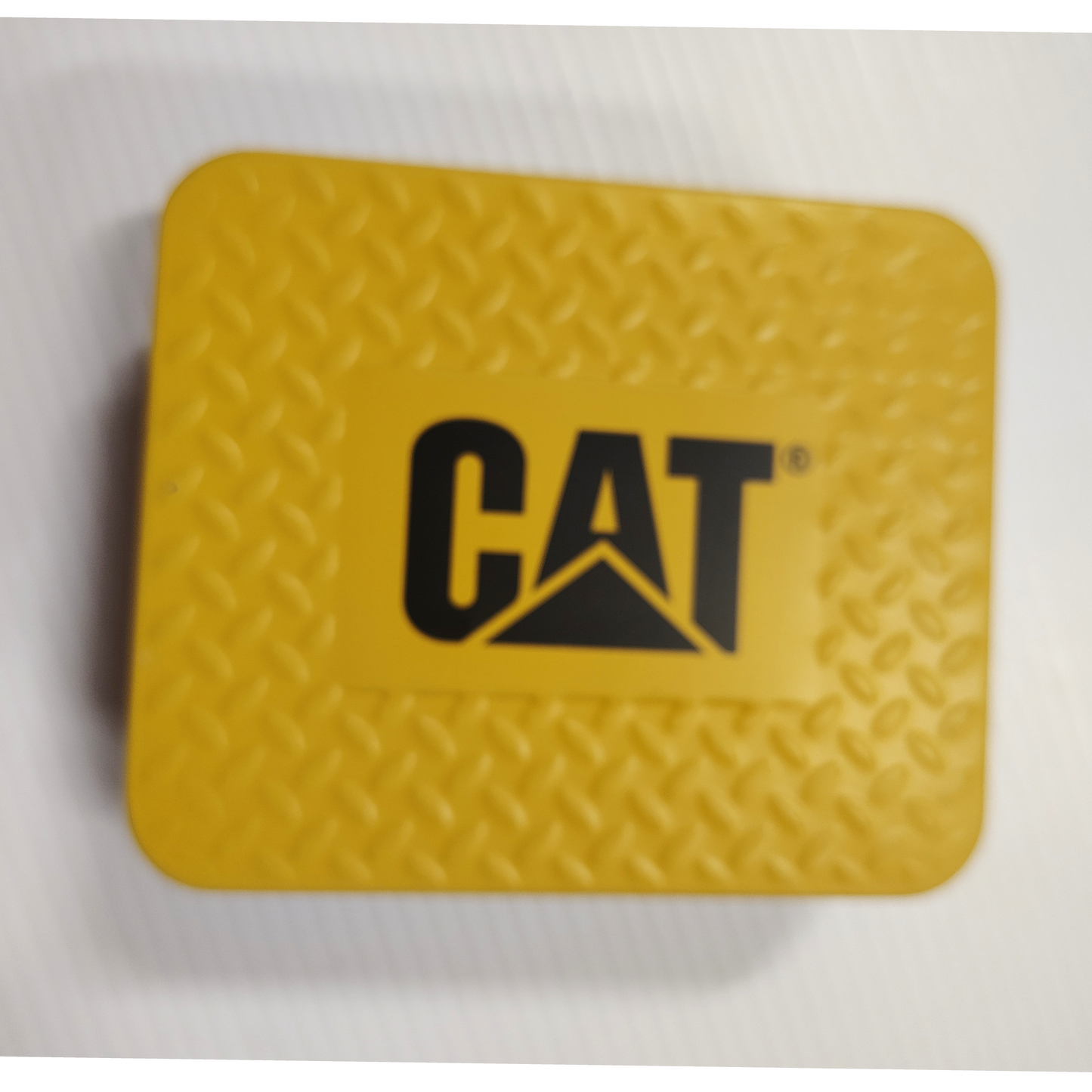 CAT Caterpillar Mens GENUINE LEATHER RFID Trifold Wallet Black with Tin.  NEW!